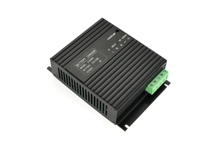 Generator Battery Charger Auto Select 12V/24v 10a CH2804